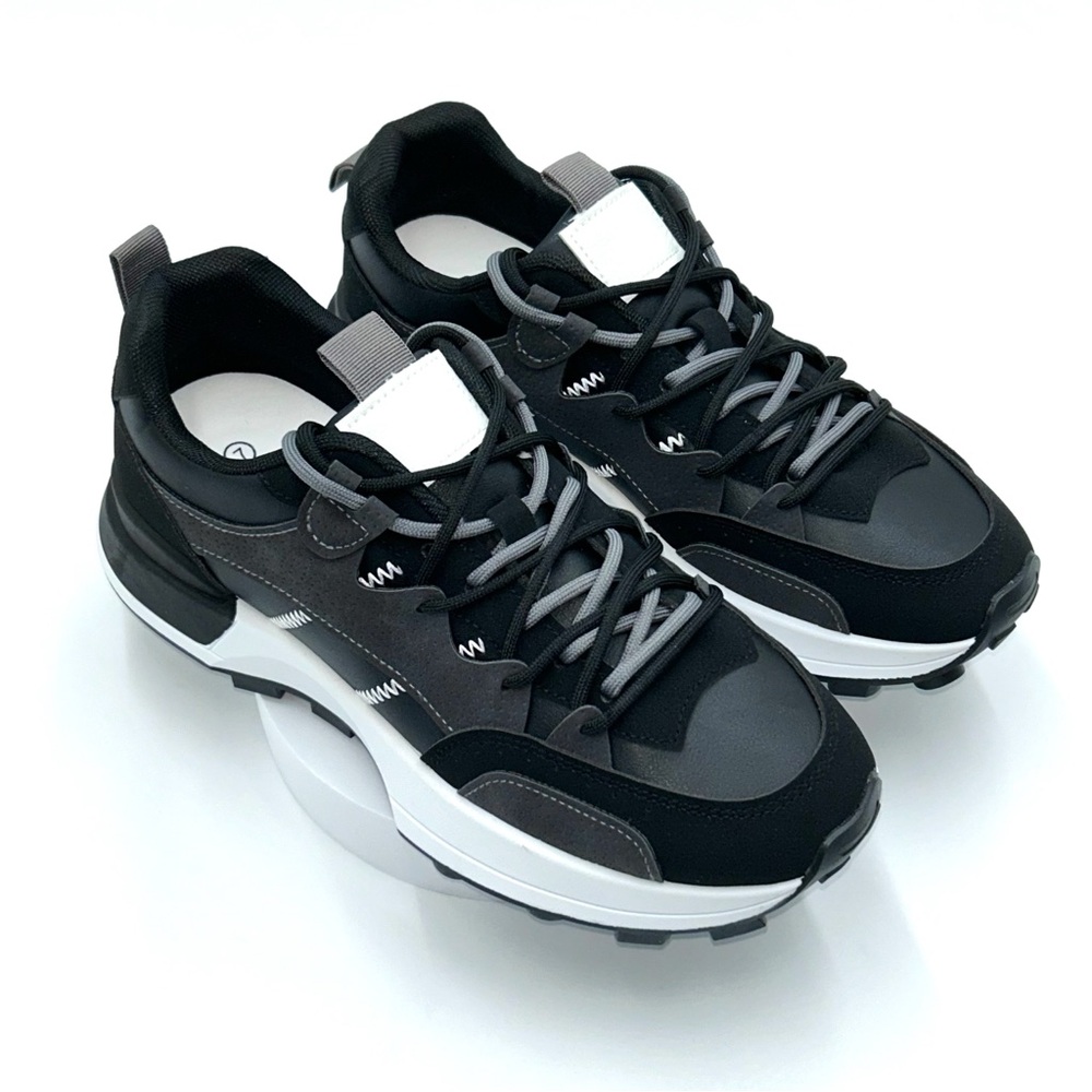 Men’s Black & Gray Outdoor Sneakers - Size 10